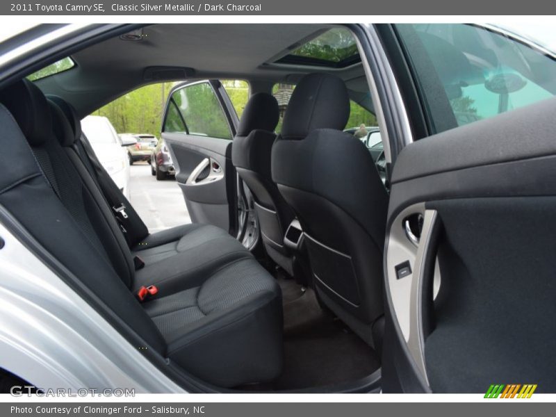 Classic Silver Metallic / Dark Charcoal 2011 Toyota Camry SE