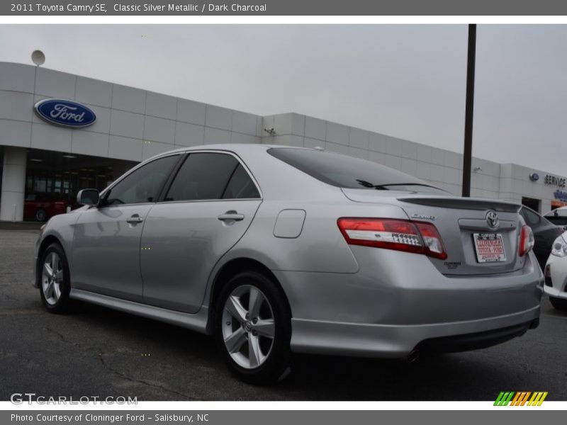 Classic Silver Metallic / Dark Charcoal 2011 Toyota Camry SE