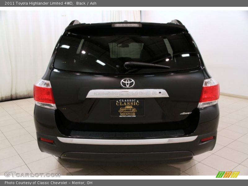 Black / Ash 2011 Toyota Highlander Limited 4WD