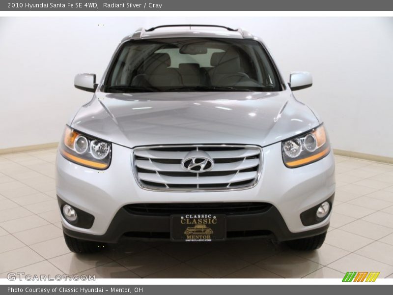 Radiant Silver / Gray 2010 Hyundai Santa Fe SE 4WD