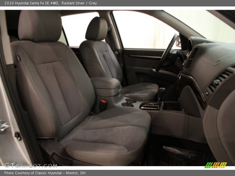 Radiant Silver / Gray 2010 Hyundai Santa Fe SE 4WD