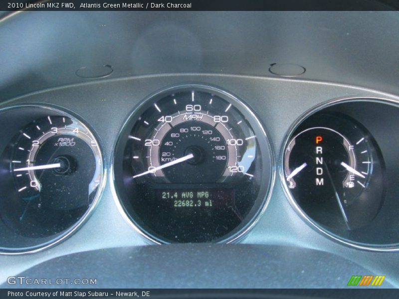 Atlantis Green Metallic / Dark Charcoal 2010 Lincoln MKZ FWD