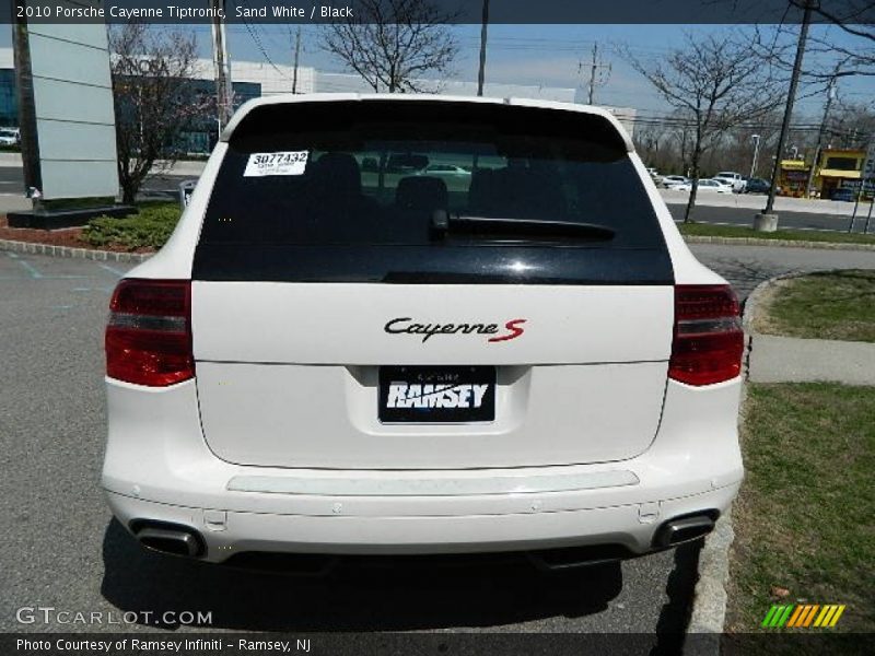 Sand White / Black 2010 Porsche Cayenne Tiptronic