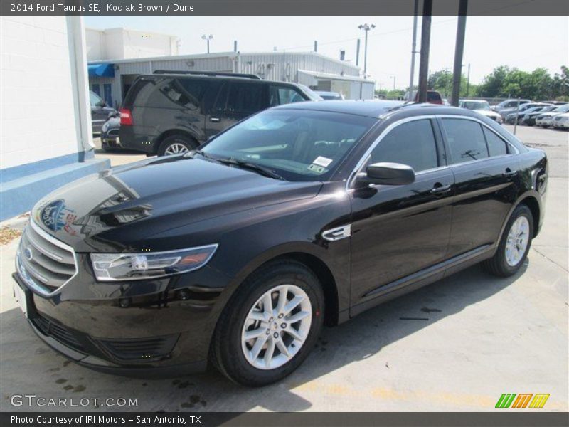 Kodiak Brown / Dune 2014 Ford Taurus SE