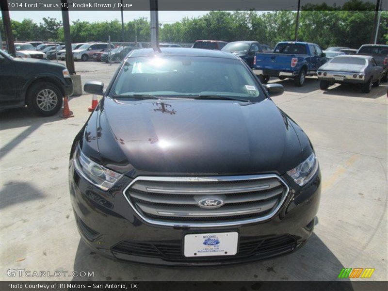 Kodiak Brown / Dune 2014 Ford Taurus SE
