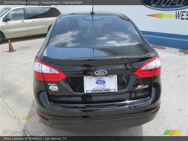 Tuxedo Black / Charcoal Black 2014 Ford Fiesta S Sedan