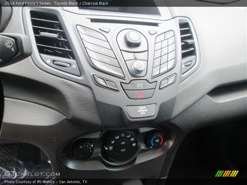 Tuxedo Black / Charcoal Black 2014 Ford Fiesta S Sedan