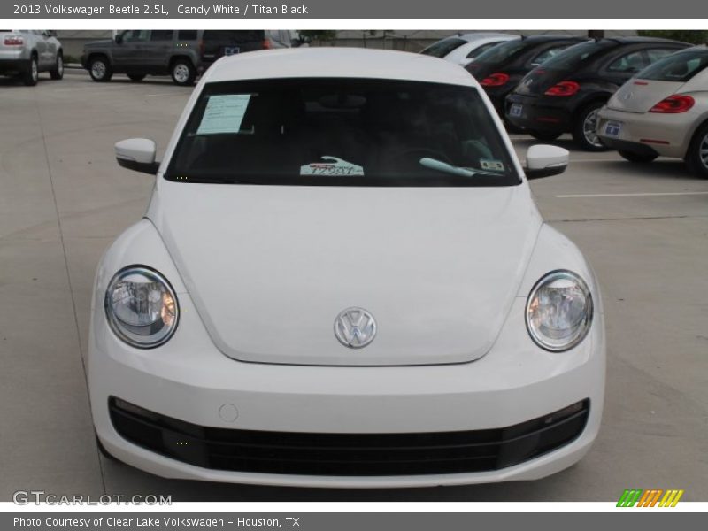 Candy White / Titan Black 2013 Volkswagen Beetle 2.5L
