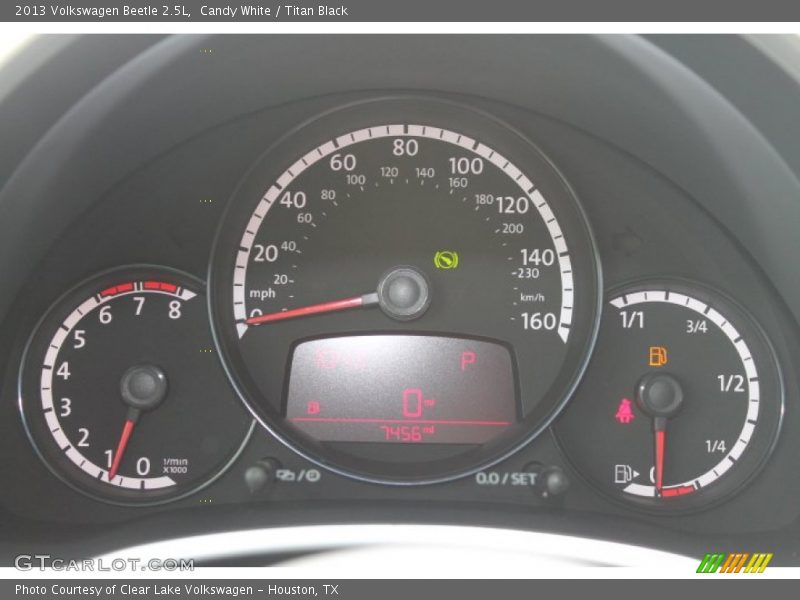 Candy White / Titan Black 2013 Volkswagen Beetle 2.5L