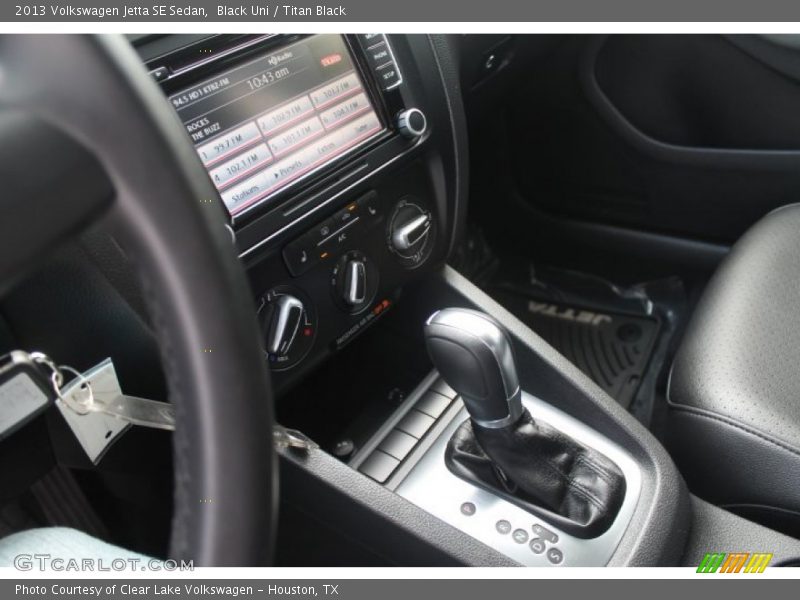 Black Uni / Titan Black 2013 Volkswagen Jetta SE Sedan