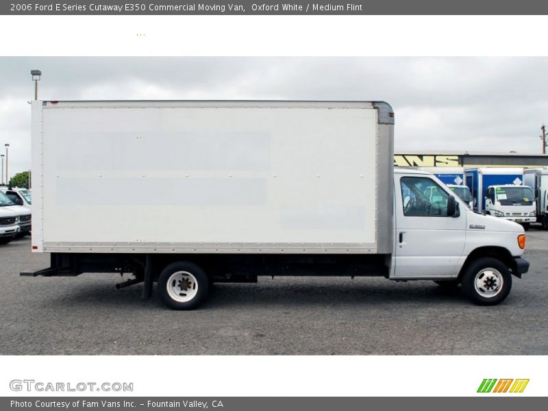 Oxford White / Medium Flint 2006 Ford E Series Cutaway E350 Commercial Moving Van