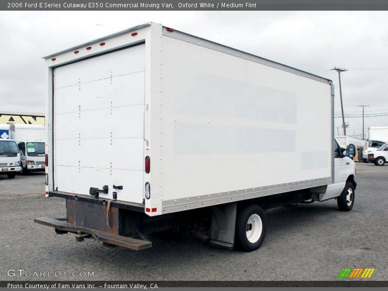 Oxford White / Medium Flint 2006 Ford E Series Cutaway E350 Commercial Moving Van