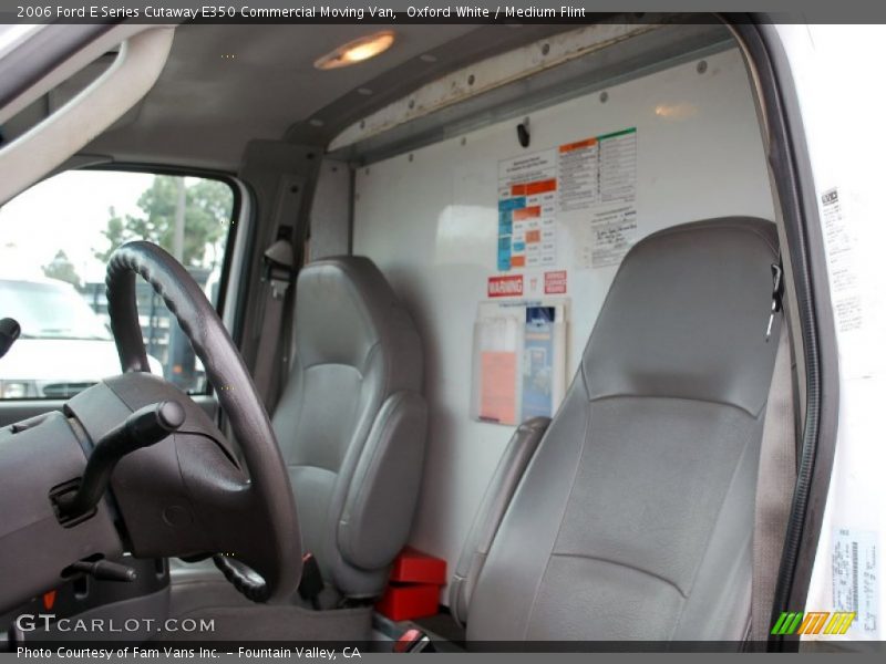 Oxford White / Medium Flint 2006 Ford E Series Cutaway E350 Commercial Moving Van