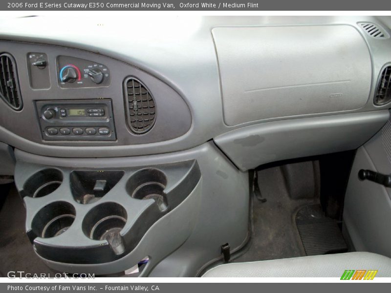 Oxford White / Medium Flint 2006 Ford E Series Cutaway E350 Commercial Moving Van