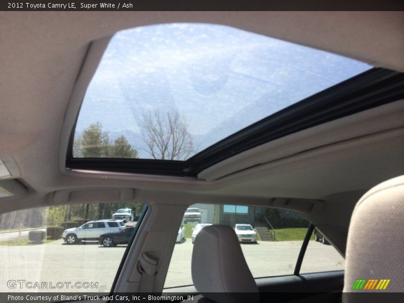 Super White / Ash 2012 Toyota Camry LE