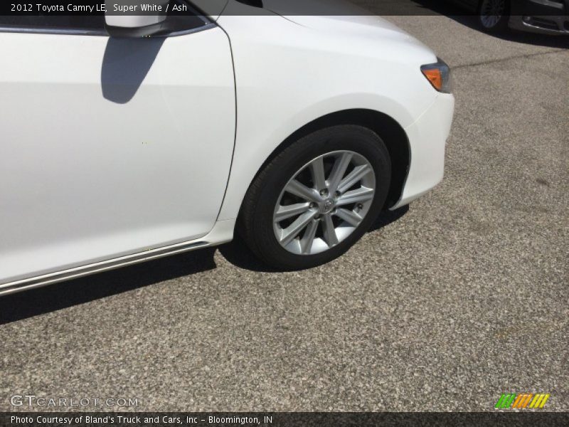 Super White / Ash 2012 Toyota Camry LE