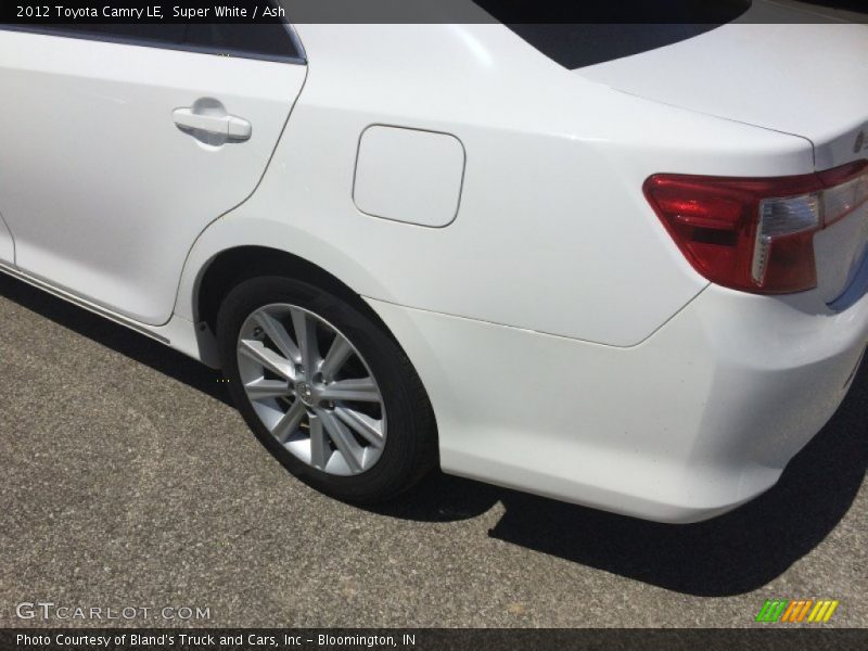 Super White / Ash 2012 Toyota Camry LE