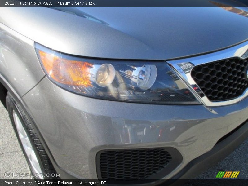 Titanium Silver / Black 2012 Kia Sorento LX AWD