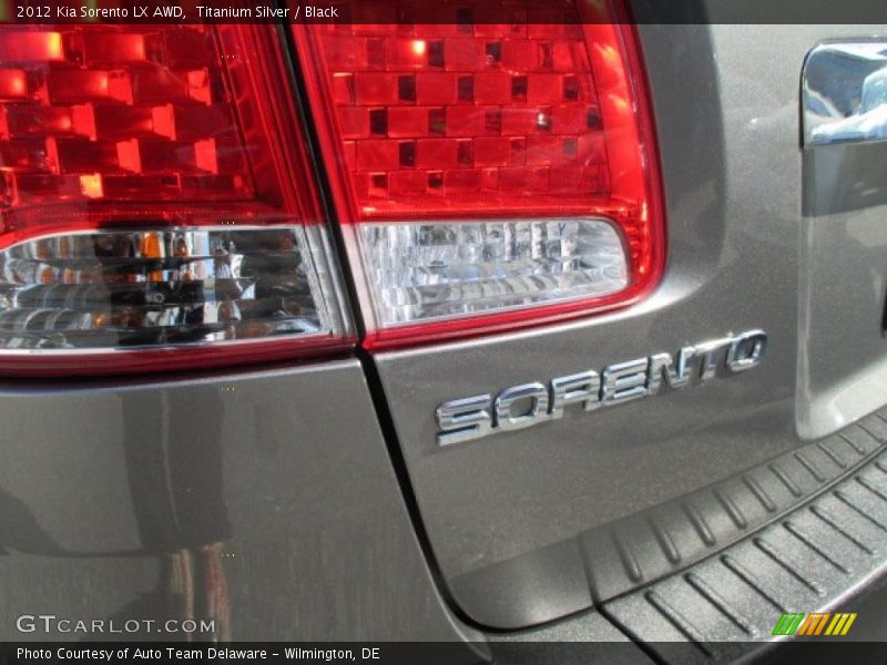 Titanium Silver / Black 2012 Kia Sorento LX AWD