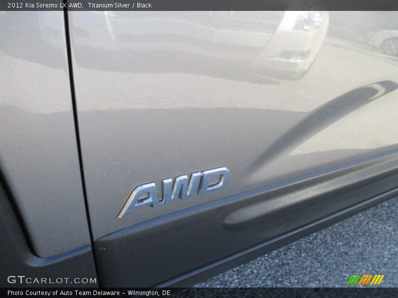 Titanium Silver / Black 2012 Kia Sorento LX AWD