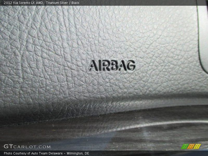 Titanium Silver / Black 2012 Kia Sorento LX AWD