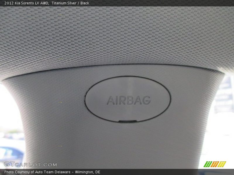 Titanium Silver / Black 2012 Kia Sorento LX AWD