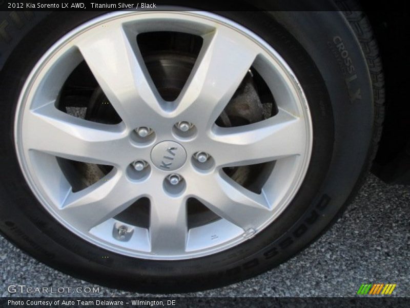 Titanium Silver / Black 2012 Kia Sorento LX AWD