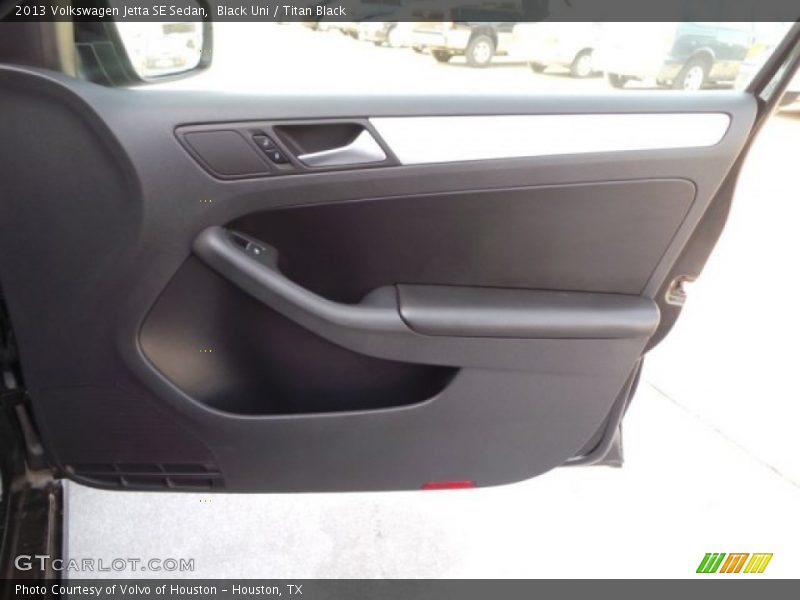 Black Uni / Titan Black 2013 Volkswagen Jetta SE Sedan