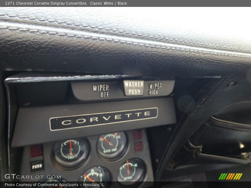 Classic White / Black 1971 Chevrolet Corvette Stingray Convertible