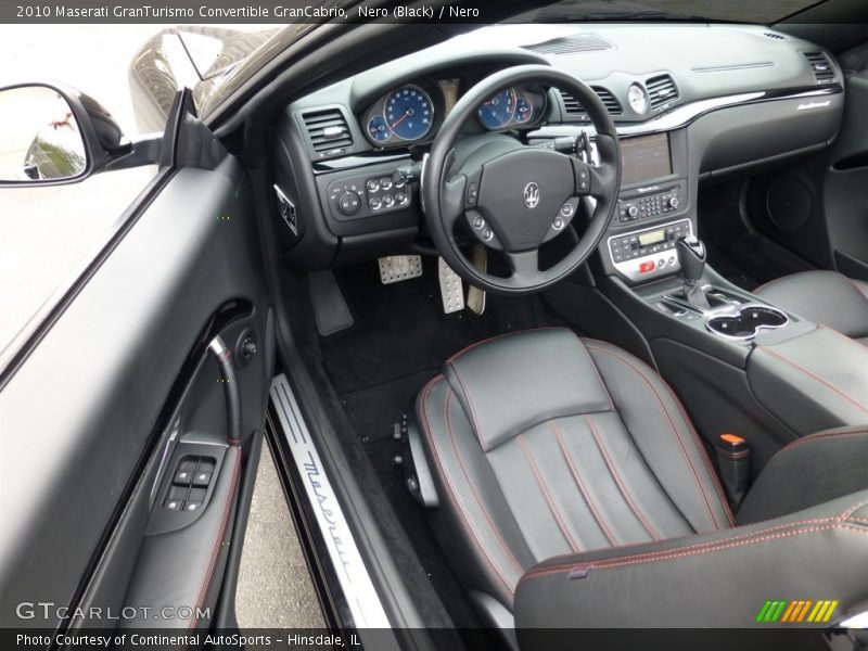  2010 GranTurismo Convertible GranCabrio Nero Interior