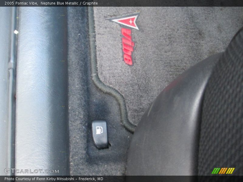 Neptune Blue Metallic / Graphite 2005 Pontiac Vibe