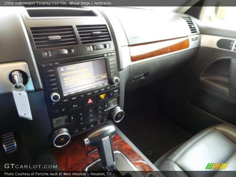 Wheat Beige / Anthracite 2006 Volkswagen Touareg V10 TDI