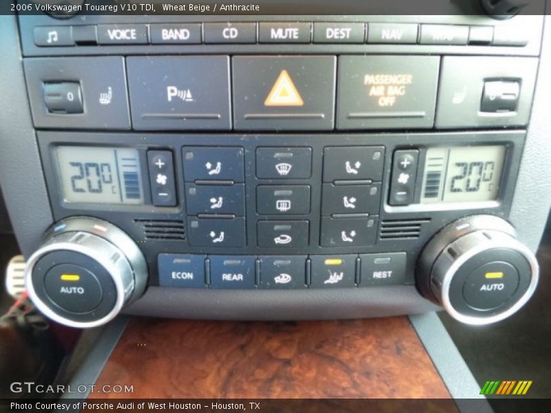 Wheat Beige / Anthracite 2006 Volkswagen Touareg V10 TDI