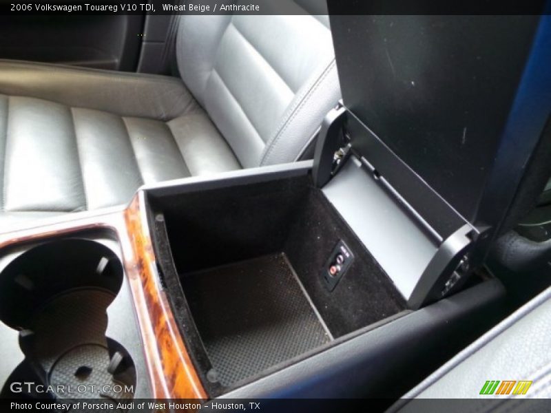 Wheat Beige / Anthracite 2006 Volkswagen Touareg V10 TDI