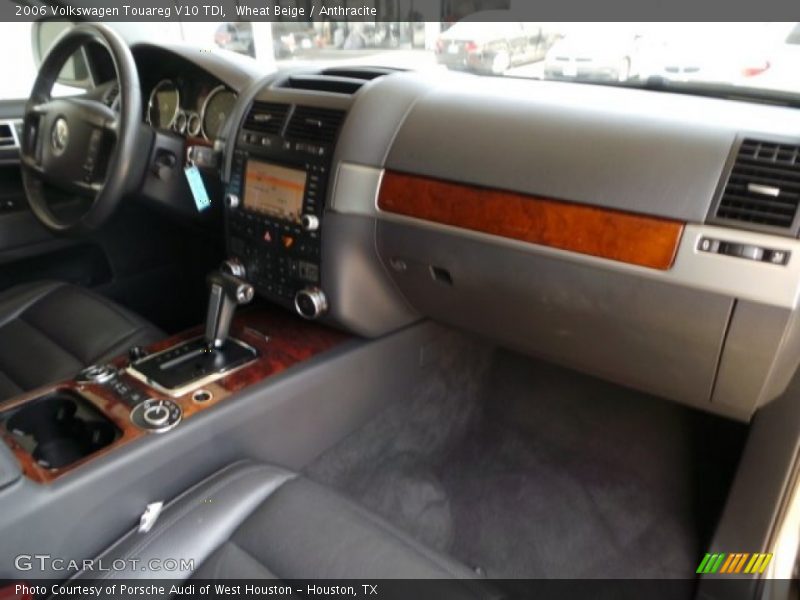 Wheat Beige / Anthracite 2006 Volkswagen Touareg V10 TDI