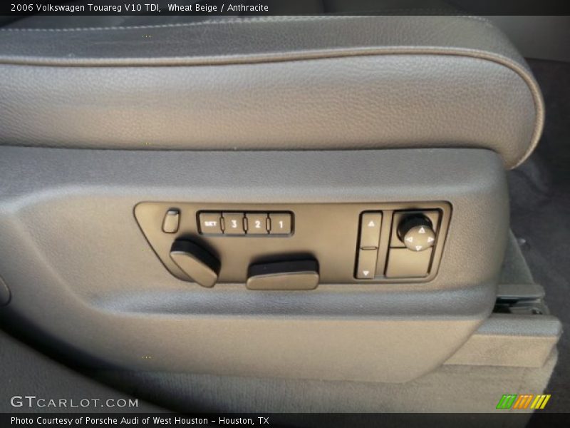 Wheat Beige / Anthracite 2006 Volkswagen Touareg V10 TDI