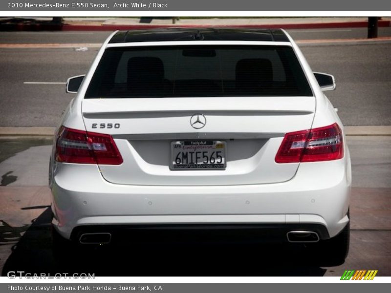 Arctic White / Black 2010 Mercedes-Benz E 550 Sedan