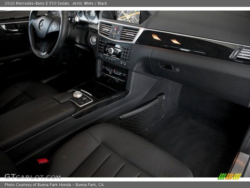Arctic White / Black 2010 Mercedes-Benz E 550 Sedan