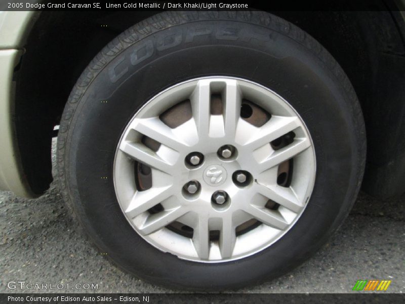 Linen Gold Metallic / Dark Khaki/Light Graystone 2005 Dodge Grand Caravan SE