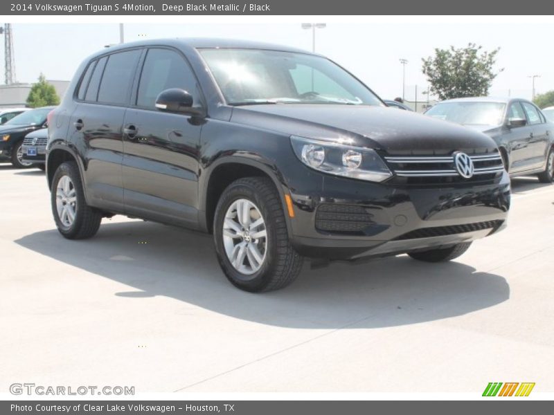 Deep Black Metallic / Black 2014 Volkswagen Tiguan S 4Motion
