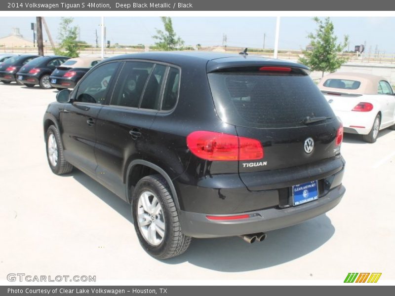 Deep Black Metallic / Black 2014 Volkswagen Tiguan S 4Motion