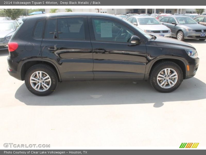 Deep Black Metallic / Black 2014 Volkswagen Tiguan S 4Motion
