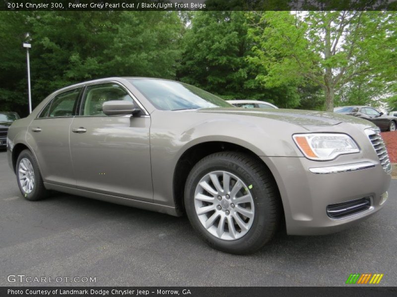 Pewter Grey Pearl Coat / Black/Light Frost Beige 2014 Chrysler 300