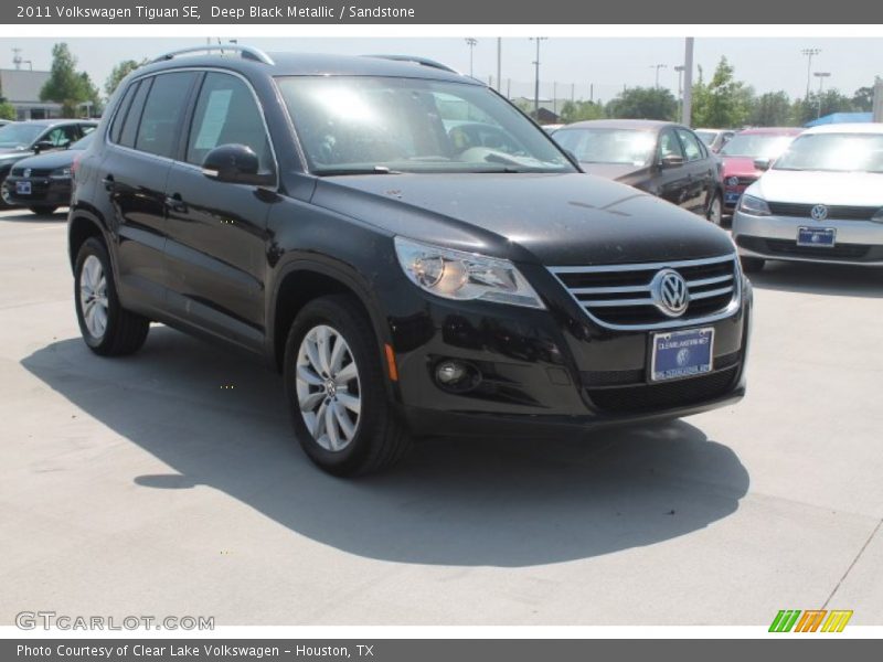 Deep Black Metallic / Sandstone 2011 Volkswagen Tiguan SE