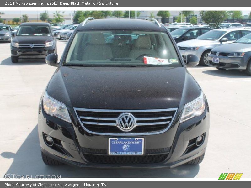 Deep Black Metallic / Sandstone 2011 Volkswagen Tiguan SE