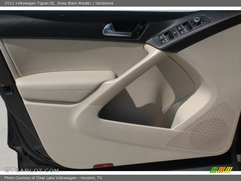Deep Black Metallic / Sandstone 2011 Volkswagen Tiguan SE