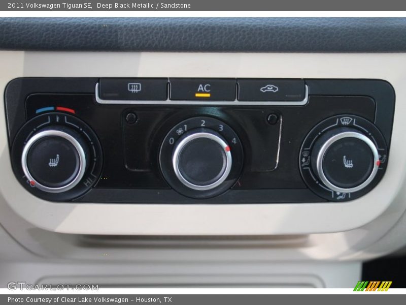 Deep Black Metallic / Sandstone 2011 Volkswagen Tiguan SE