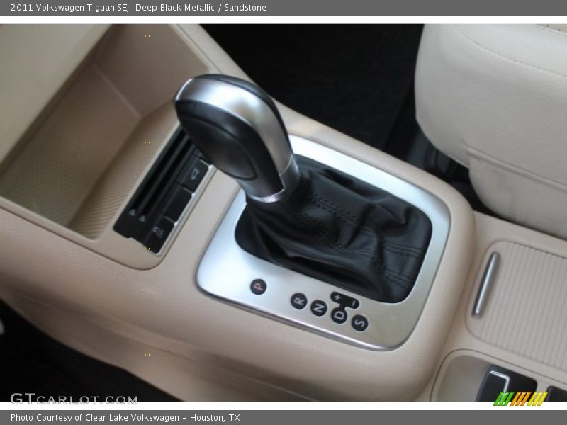 Deep Black Metallic / Sandstone 2011 Volkswagen Tiguan SE