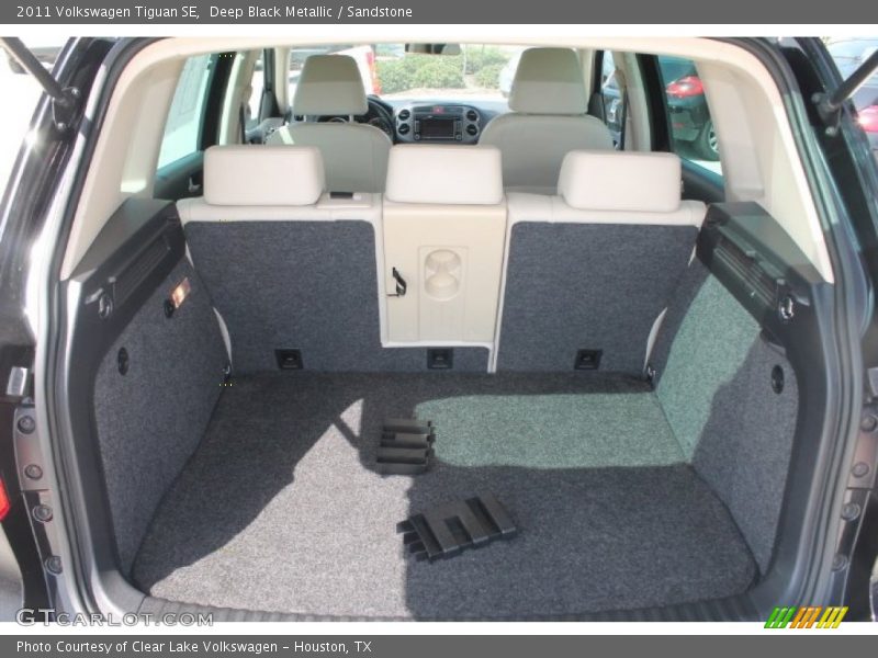 Deep Black Metallic / Sandstone 2011 Volkswagen Tiguan SE