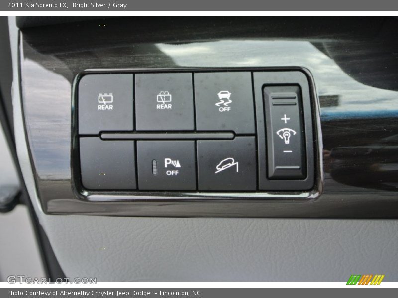 Bright Silver / Gray 2011 Kia Sorento LX